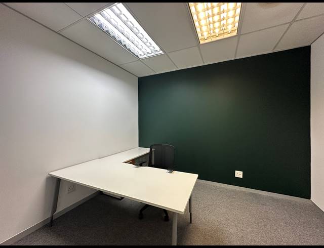90.70M² CO-WORKING SPACE TO LET IN DIE HOEWES